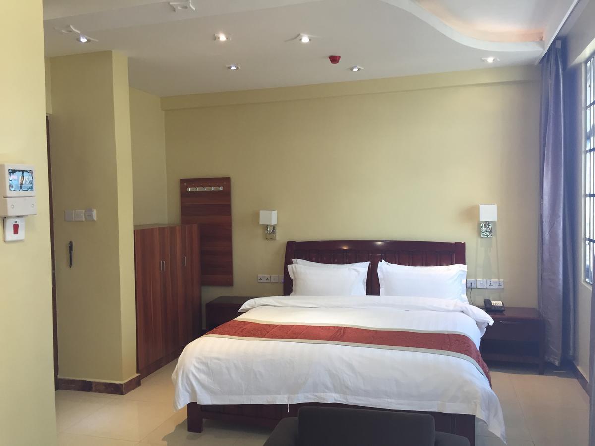 Hong Kong Hotel Дар ес Саалам Екстериор снимка
