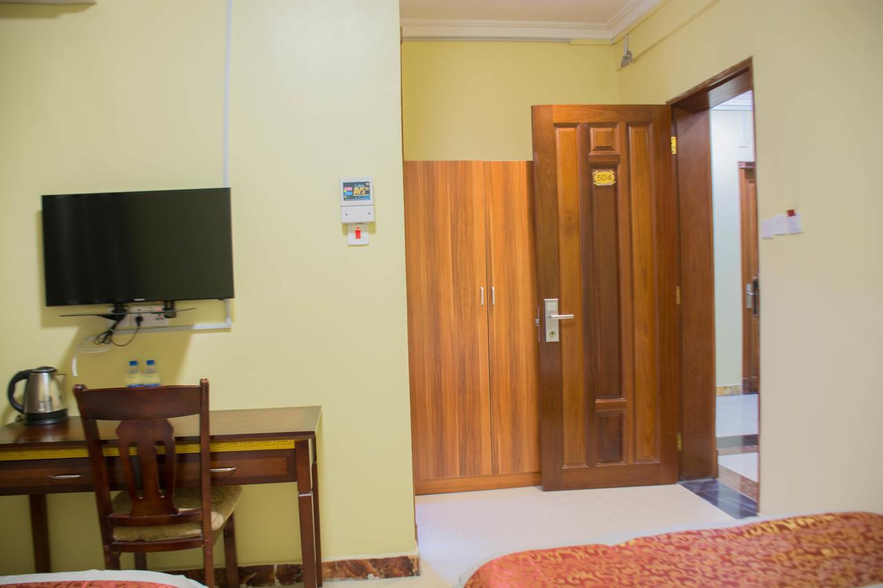 Hong Kong Hotel Дар ес Саалам Екстериор снимка