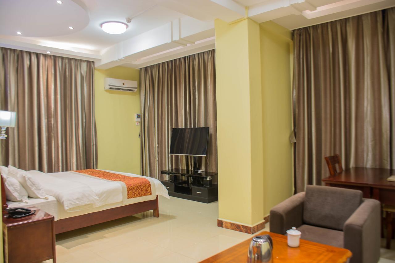 Hong Kong Hotel Дар ес Саалам Екстериор снимка