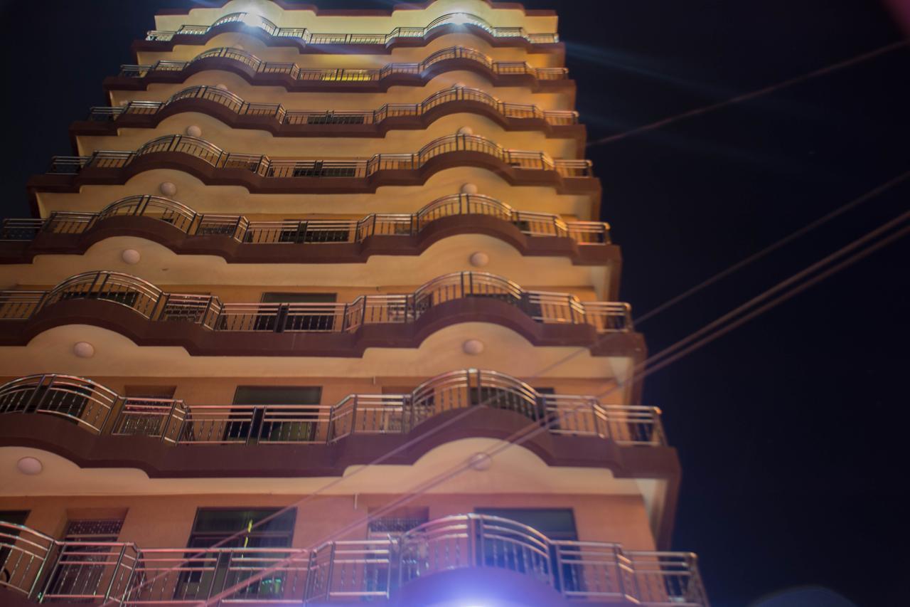 Hong Kong Hotel Дар ес Саалам Екстериор снимка