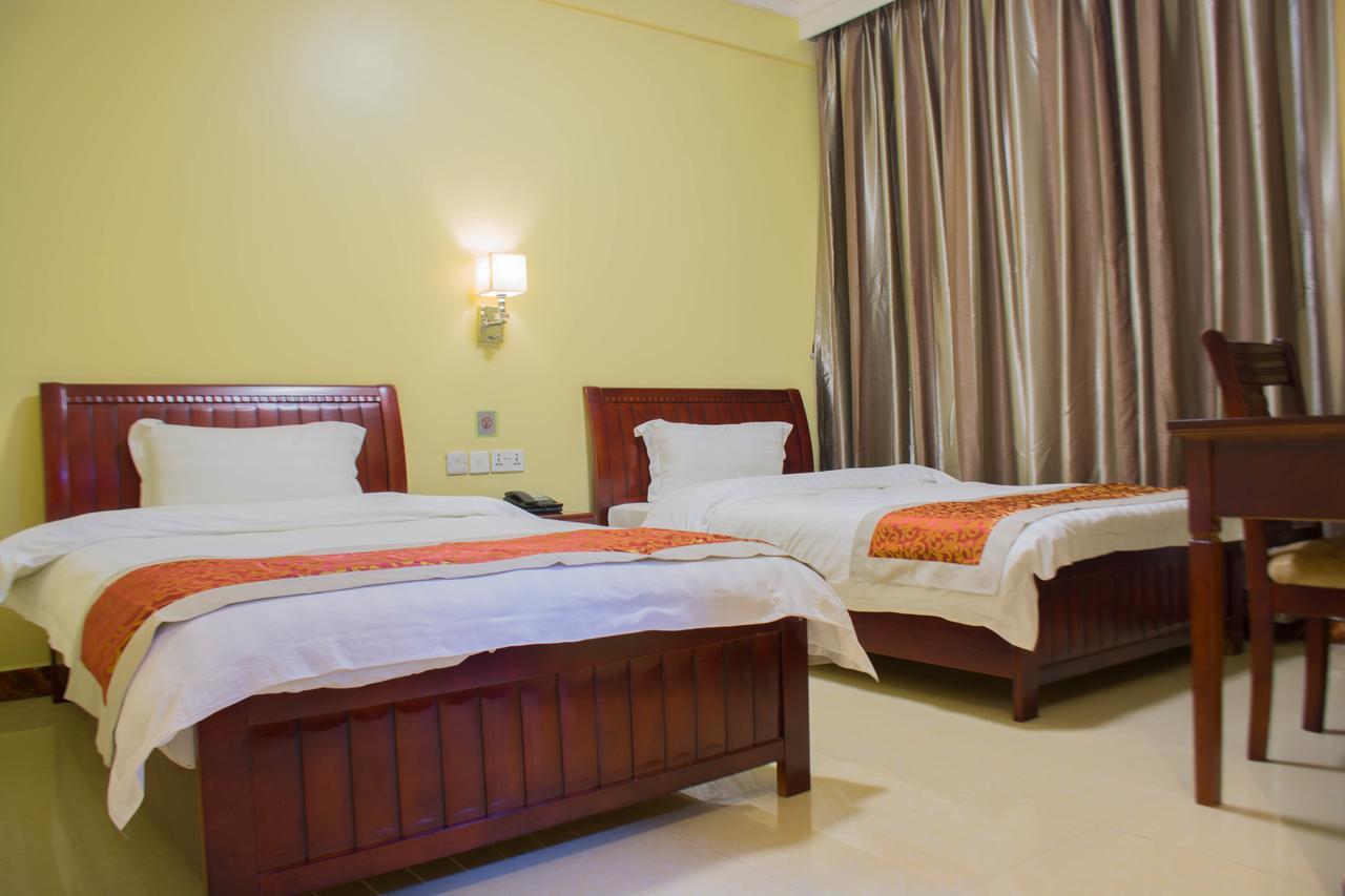 Hong Kong Hotel Дар ес Саалам Екстериор снимка